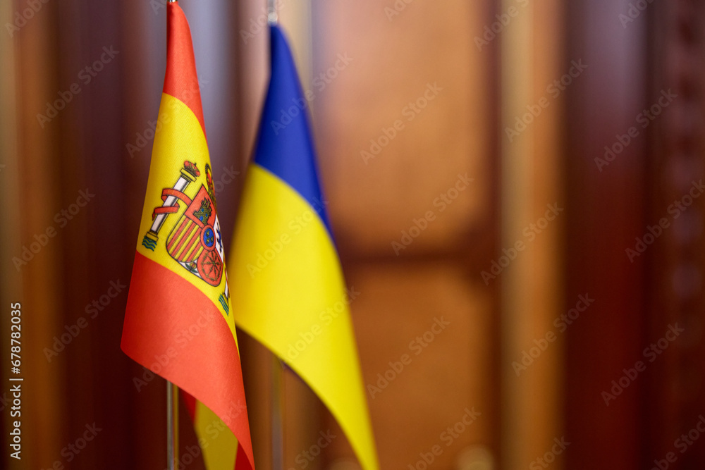 Φωτογραφία Flag of Spain and flag of Ukraine. High quality photo