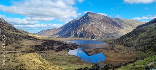 Canvas Print Hiking in Eryri National Park, Snowdonia, Wales, Glyderau and Snowdon sunny day