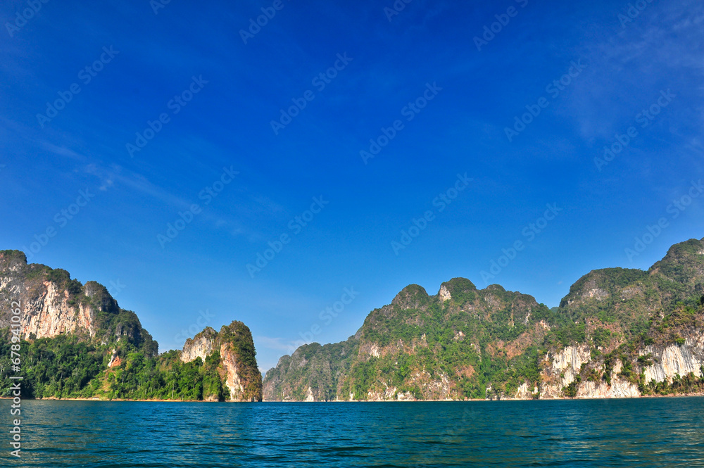 Suratthani, lake south of Thailand, It is one of the beautiful lakes that are famous in Thailand. There is a perfect balance of nature and wildlife.