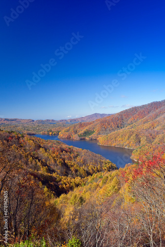 裏磐梯の紅葉と小野川湖