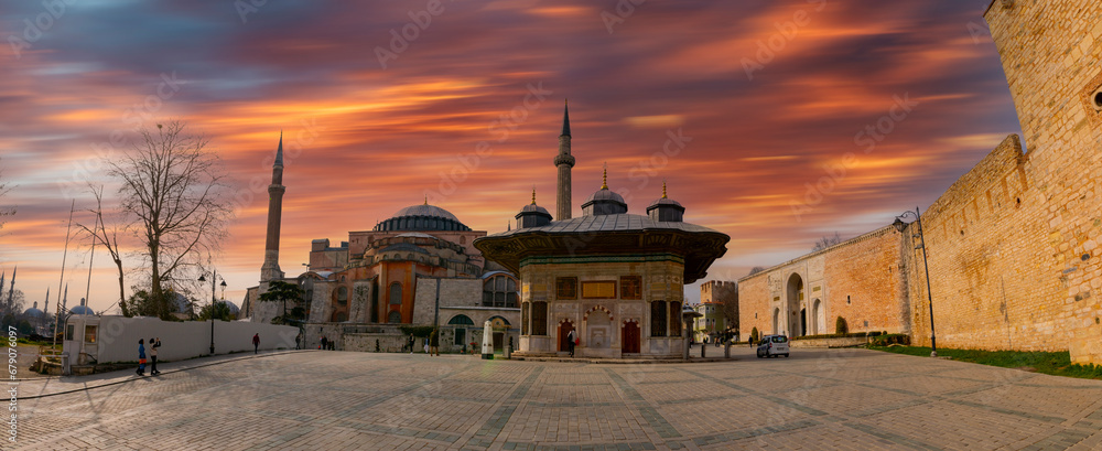 Fountain of Ahmed III and square view. The fountain is standing between Hagia Sophia and Topkapi Palace entrance. - obrazy, fototapety, plakaty 
