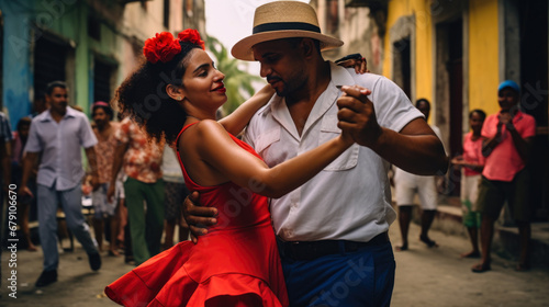 Traditional Cuban salsa dance performed by a Cuban couple © Paula