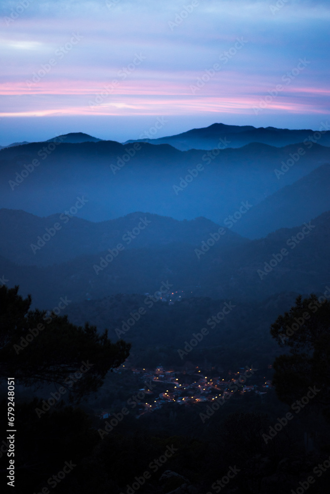 Obraz premium sunset in the mountains