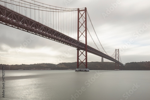 Ponte 25 de Abril  Br  cke des 25. April    Lissabon