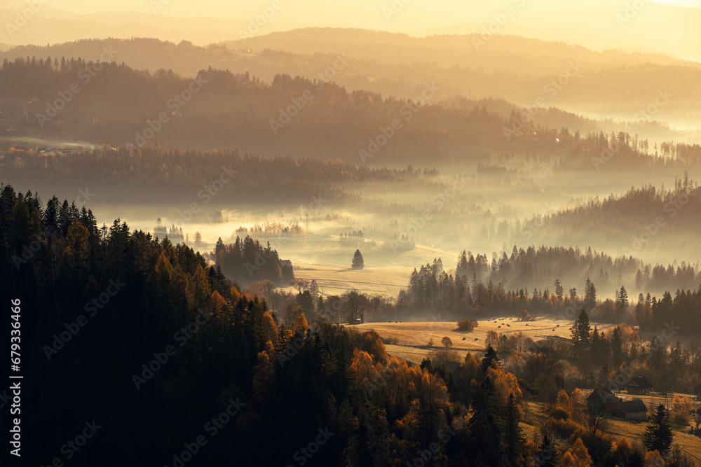 Górzysty krajobraz jesienny - obrazy, fototapety, plakaty 