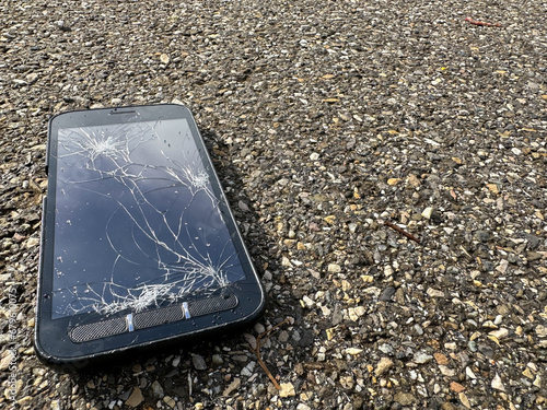 Smartphone avec un écran cassé photo