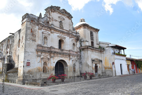 Iglesia y Convento de San Agustín construido hace cientos de años. Antigua Guatemala.
