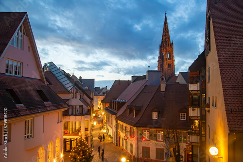 Freiburger Münster in Weihnachtsstimmung photo