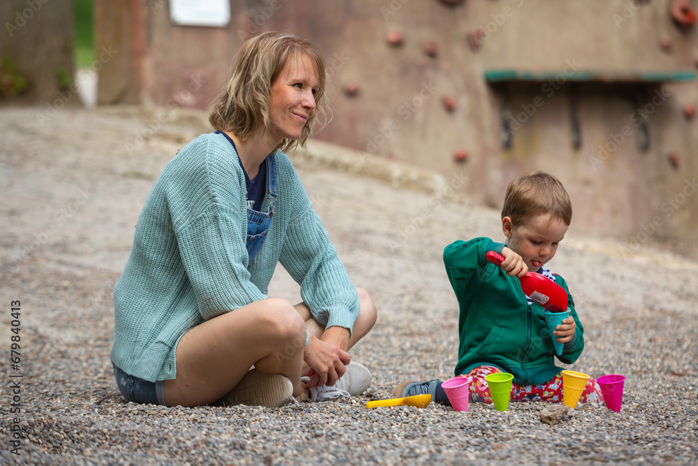 Familie im Mundenhof in Freiburg