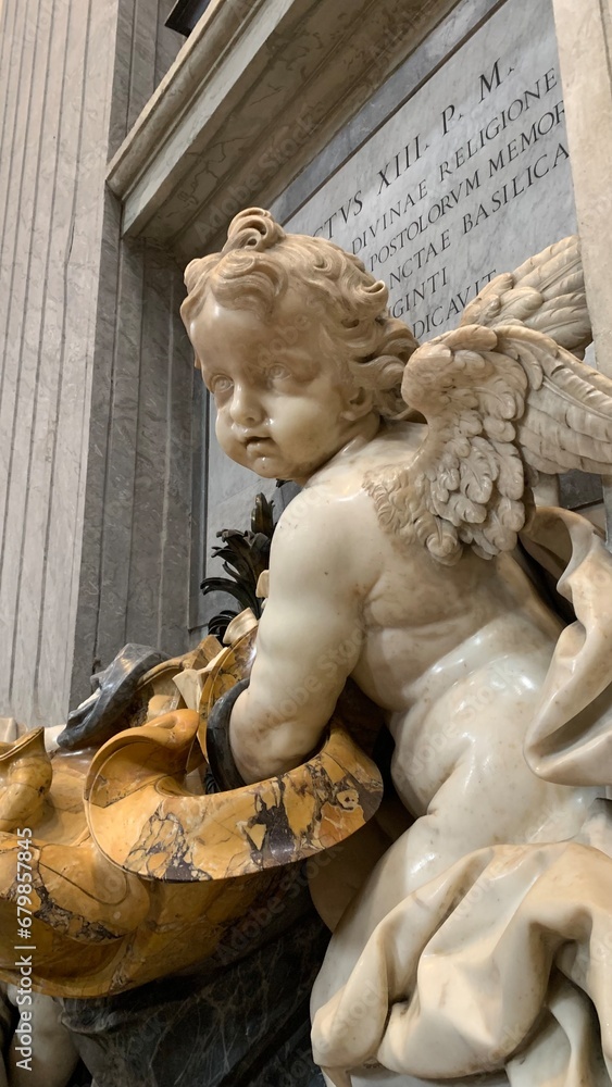 Naklejka premium statue of angel