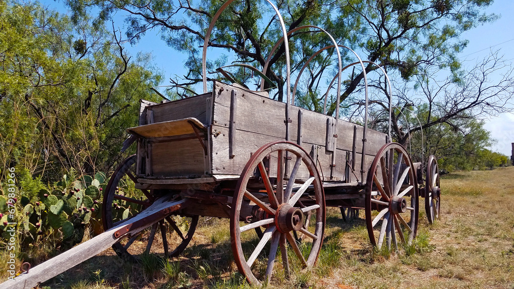 Historic prairie schooner wagon used to transport pioneers to the West of the United States in the 19th century. 