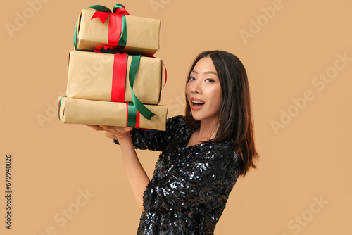 Young Asian woman with Chri...