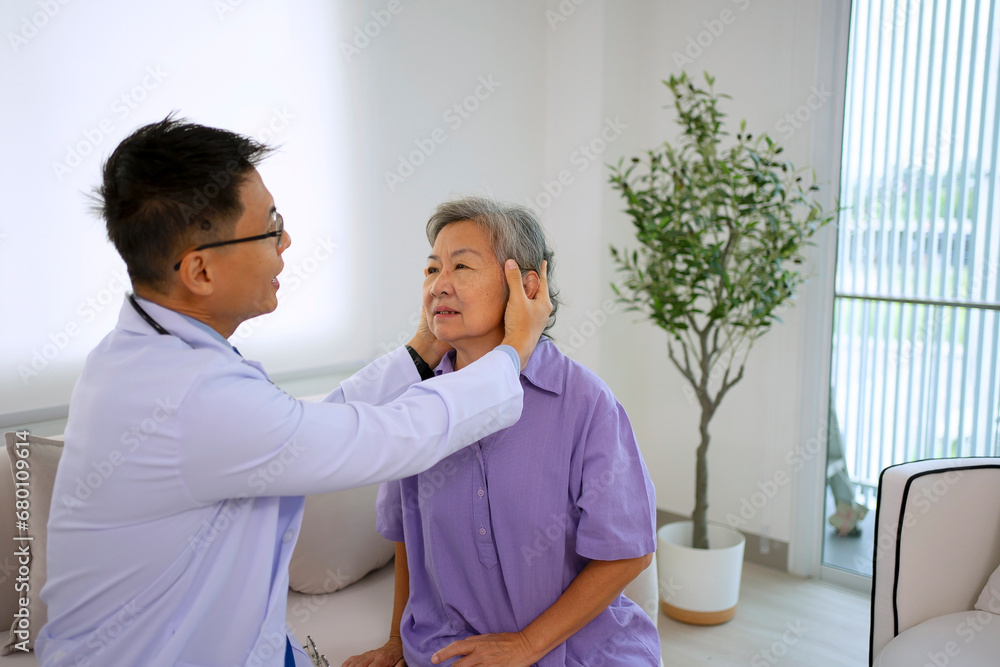 Fototapeta premium Doctor and Patient at beauty clinic.