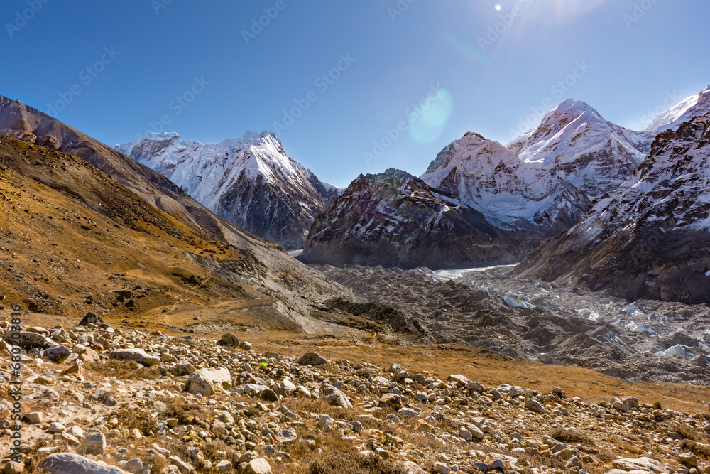 Fototapeta premium Beautiful Himalaya Views on the way to Pangpema during Kanchenjunga North Base Camp Trek in Nepal