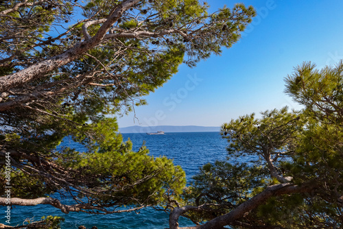 Croatia, photo of the insanely blue Adriatic Sea with a beautiful view © SarahPictures