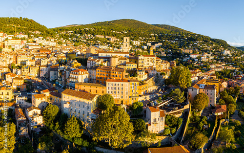 Obraz na płótnie Aerial view of Grasse, a town on the French Riviera, known for its long-established perfume industry w salonie