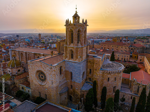 Obraz na płótnie Aerial view of the Primatial Cathedral of Tarragona, a Roman Catholic church in Tarragona, Catalonia, Spain w salonie