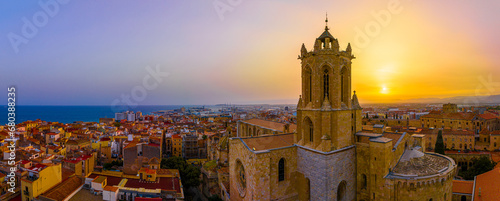 Obraz na płótnie Aerial view of the Primatial Cathedral of Tarragona, a Roman Catholic church in Tarragona, Catalonia, Spain w salonie