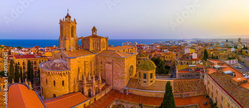 Obraz na płótnie Aerial view of the Primatial Cathedral of Tarragona, a Roman Catholic church in Tarragona, Catalonia, Spain w salonie