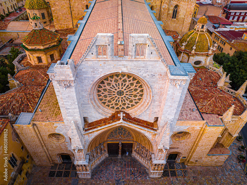 Obraz na płótnie Aerial view of the Primatial Cathedral of Tarragona, a Roman Catholic church in Tarragona, Catalonia, Spain w salonie