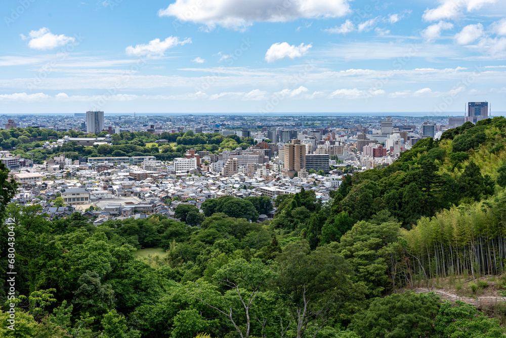 卯辰山見晴らし台から眺める金沢市街