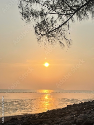 sunset over the sea © Abdulaziz