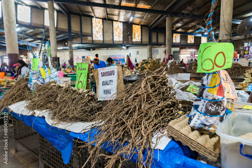 フィジーの市場のカバの根 photo