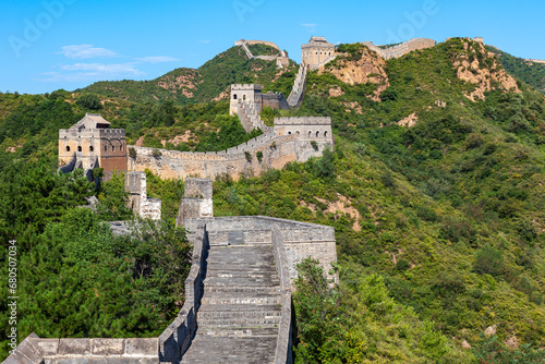 The Great Chinese Wall at Jinshanling © hecke71