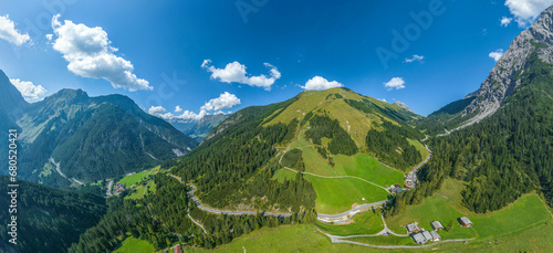 Eindrucksvolle Hochgebirgslandschaft am Hahntennjoch im Bschlabertal in Tirol photo