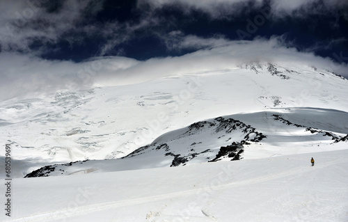 Liberation of Elbrus from the cloud cap.