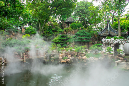Photography the beautiful view of Yu Garden