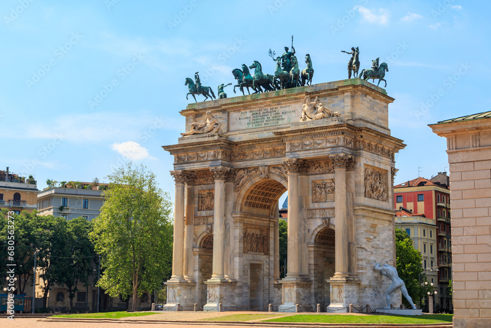 Naklejka premium Arch of Peace in Sempione Park, Milan, Lombardy, Italy