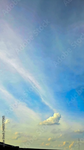 Clouds that look like meteors