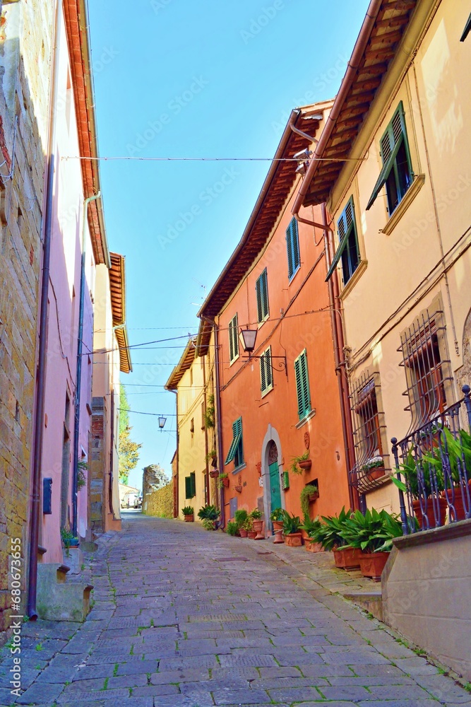 Obraz premium landscape of the village of Vicopisano of medieval origins located in Pisa, Tuscany, Italy