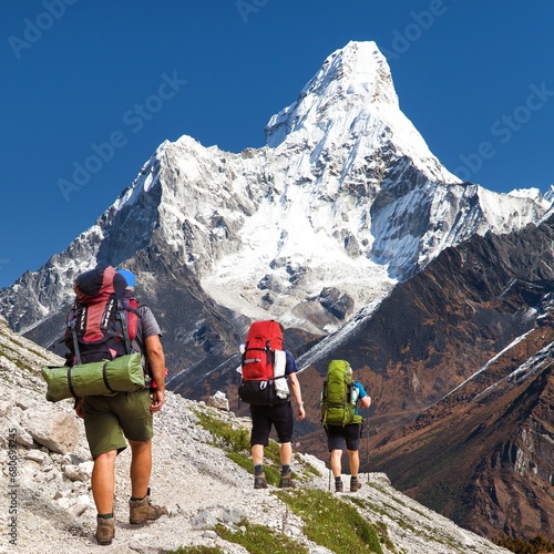 Mount Ama Dablam, three hikers, way Mt Everest base camp