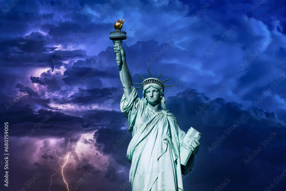 Fototapeta premium Statue of Liberty (1886) in New York City, USA