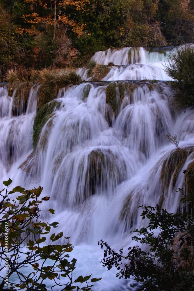 Obraz premium A stunning waterfalls and clean lakes in the national park Krka, Croatia
