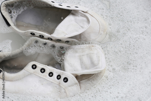 Soak shoes before washing. Cleaning Dirty sneakers.