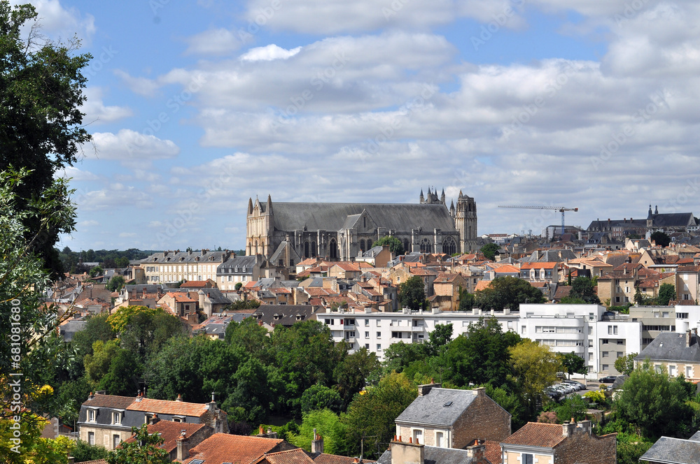 Fototapeta premium Vue, Cathédrale, Poitiers