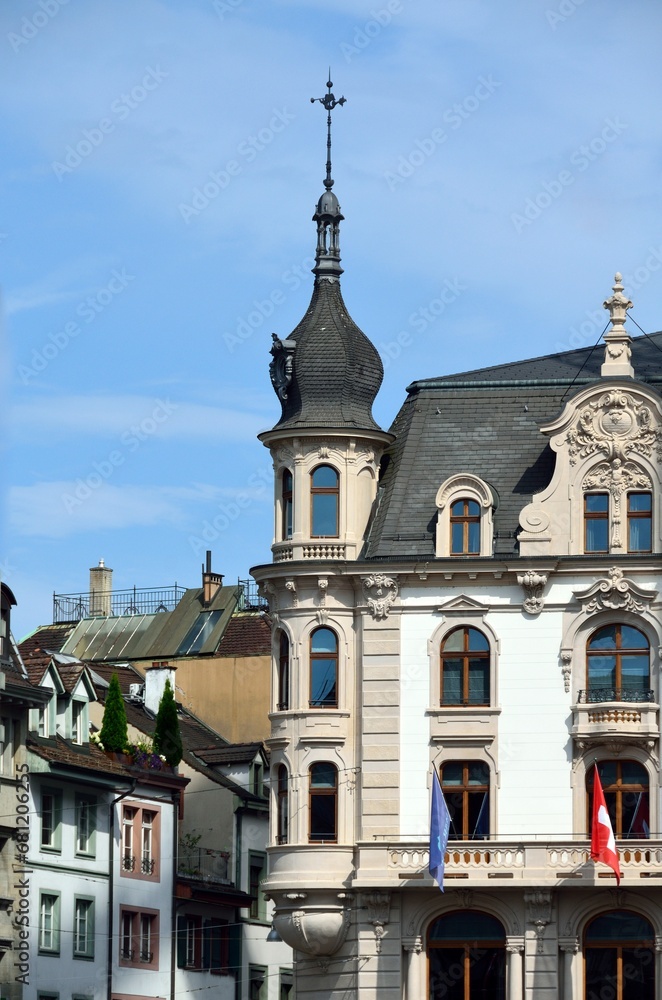 Casas en el barrio histórico de Basilea, Suiza