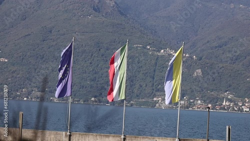 Fahnenmasten am Lago Maggiore photo