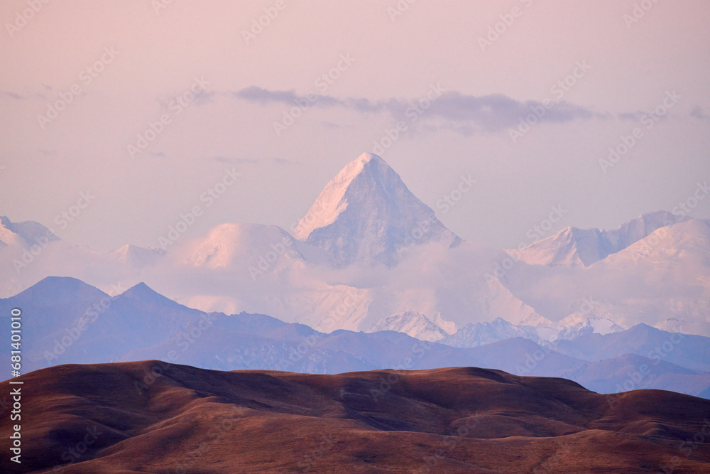 Khan-Tengri peak . Khan Tengri is a mountain of the Tian Shan mountain range.
Khan Tengri is a massive marble pyramid, covered in snow and ice.
