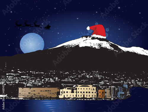 Vettoriale a tema natalizio con il vulcano Etna innevato, Catania di notte, un cappello di babbo natale sul picco del cratere, la luna e la sagoma della slitta di babbo natale in cielo.