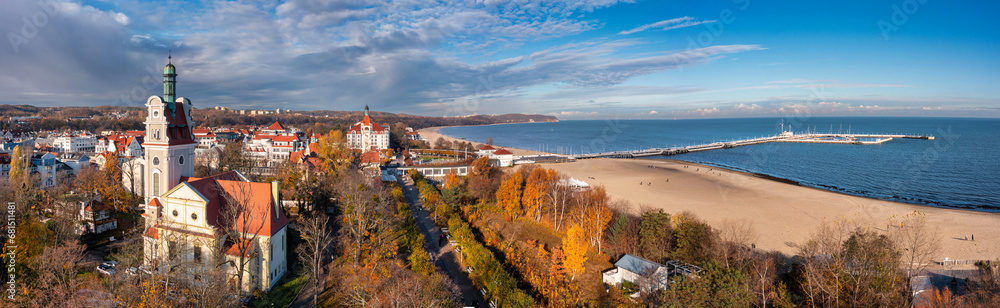 Obraz premium Aerial panorama of the Sopot city by the Baltic Sea at autumn, Poland