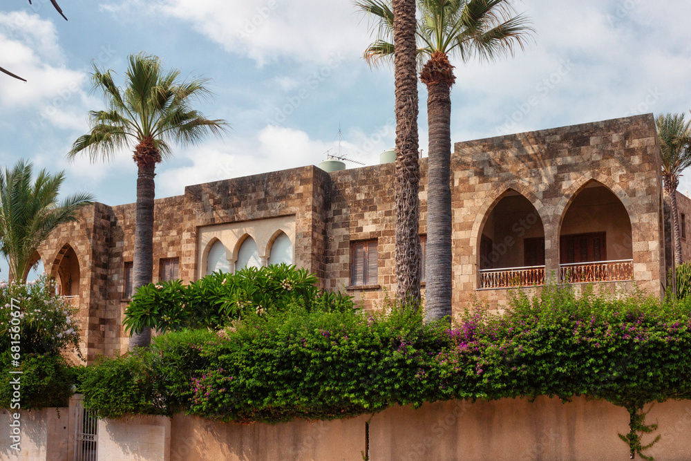 Φωτογραφία View of the one of the buildings in the historic city of Byblos