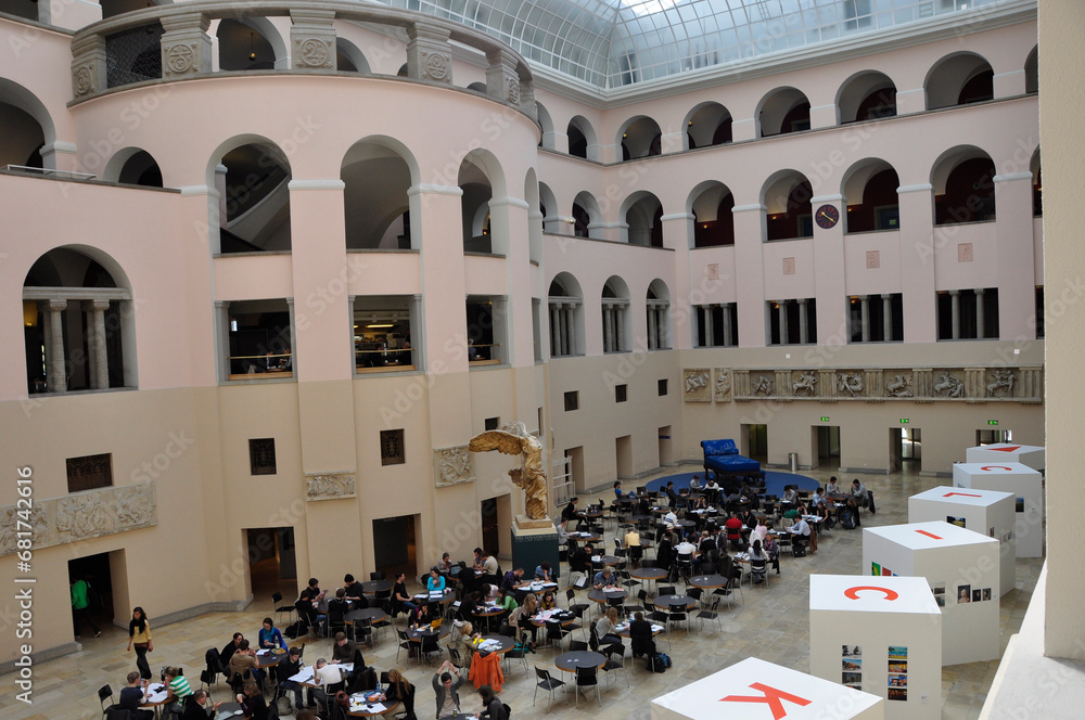 Switzerland: Students of the University of Zürich learning in the Aula