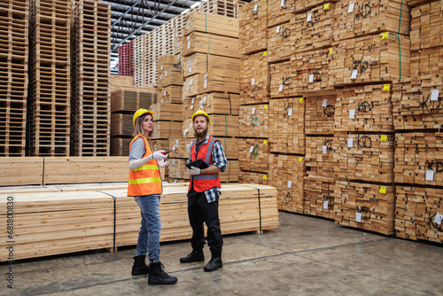 Strategic Discussion in Timber Warehouse Operation