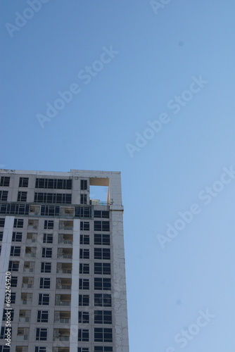 building with clear sky © Arthas