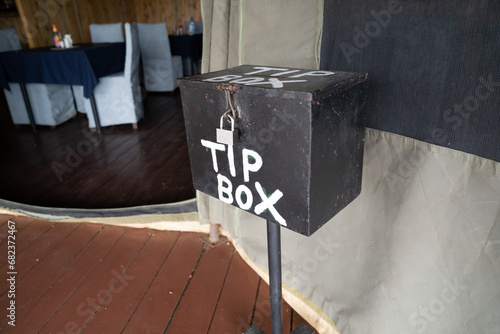Slika na platnu Tip Box at a Serengeti Tanzania safari lodge in Africa