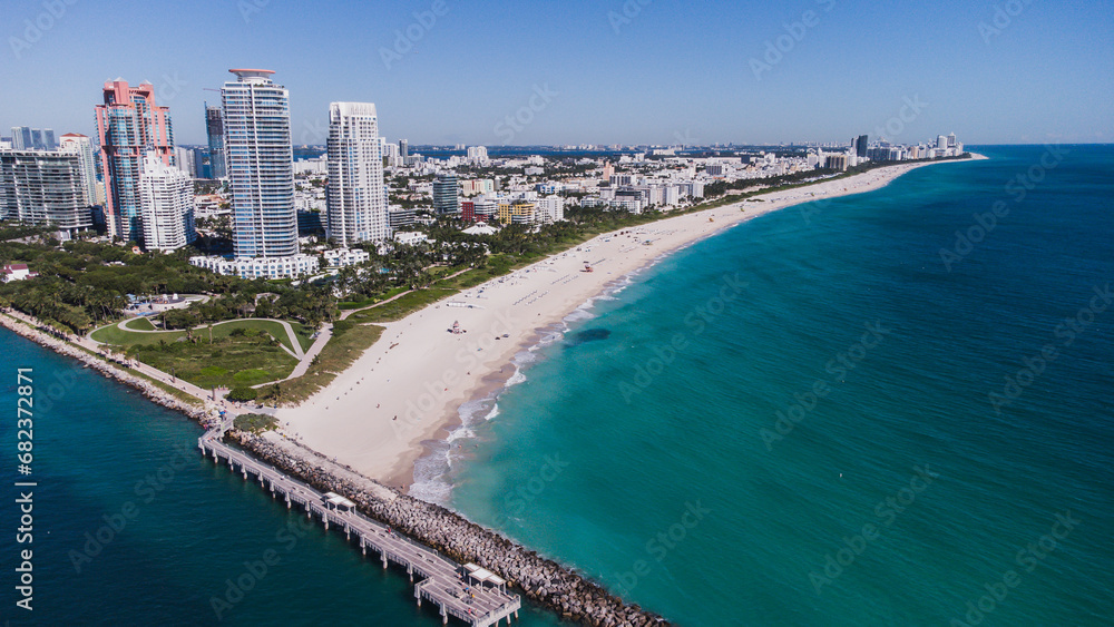 aerial view of beach south miami florida usa - obrazy, fototapety, plakaty 